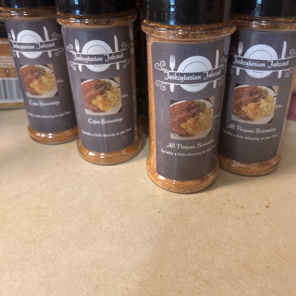All Purpose & Cajun Seasonings - Picture 3 of 4